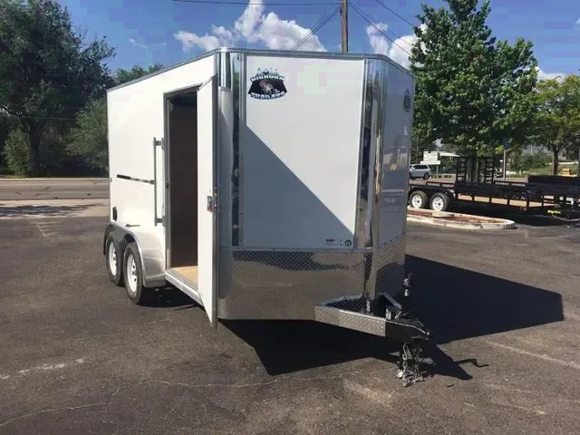 14FT TA WHITE V-NOSE W/RAMP-UPGRADED FEATURES