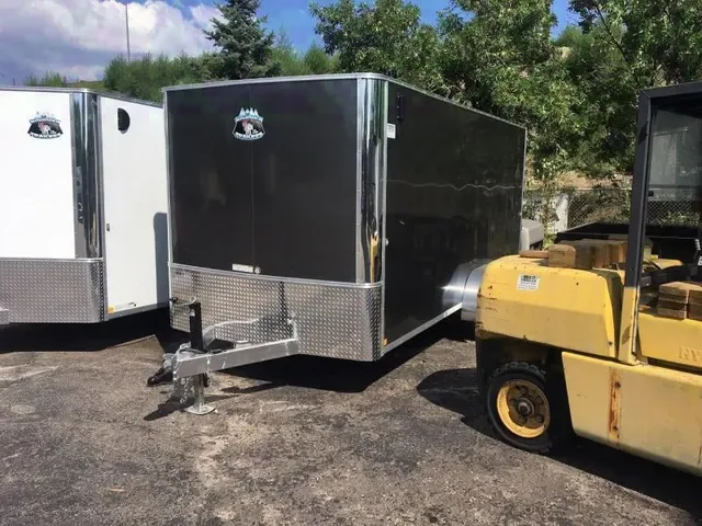 EC 16ft SILVER FLAT FRONT T/A (CONTRACTOR GRADE)