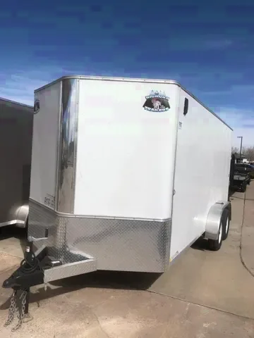 16ft White V-Nose EC