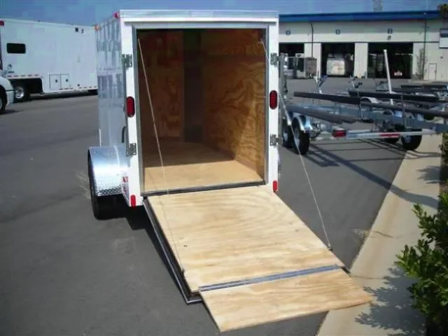 8ft Cargo White Rounded V-nose