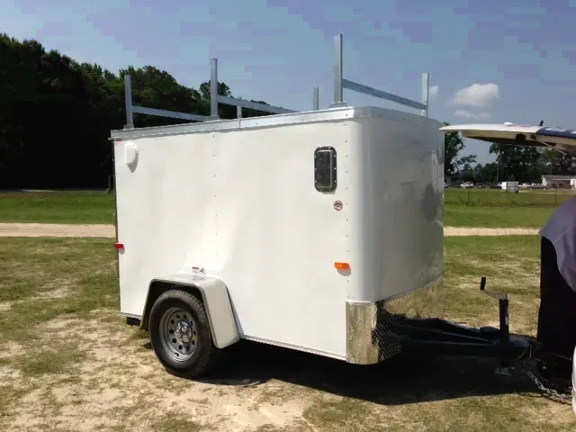8FT Single Axle WHITE  With Single Door