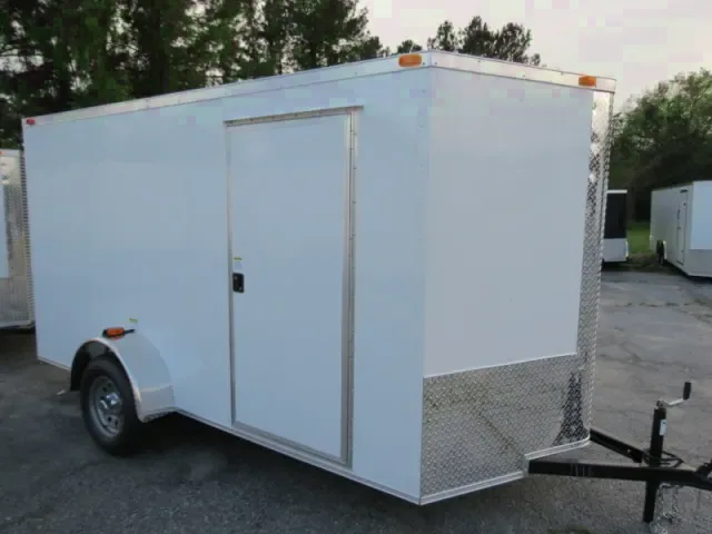 12FT SINGLE AXLE - 3500LB ENCLOSED CARGO