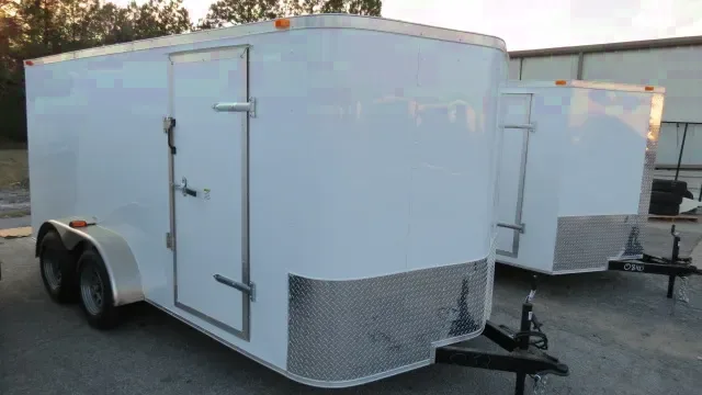 WHITE ENCLOSED 16FT PLUS 2 FOOT V