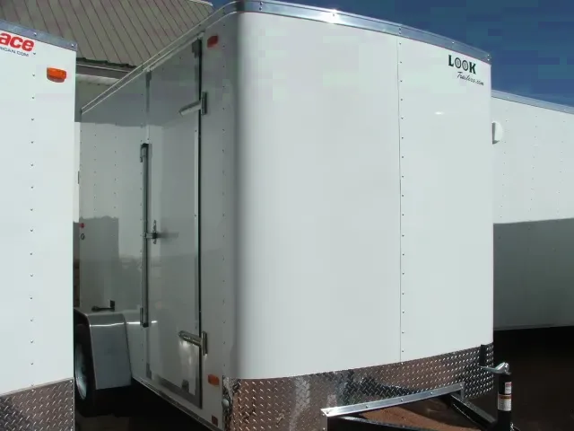 10FT  White with Ramp Door