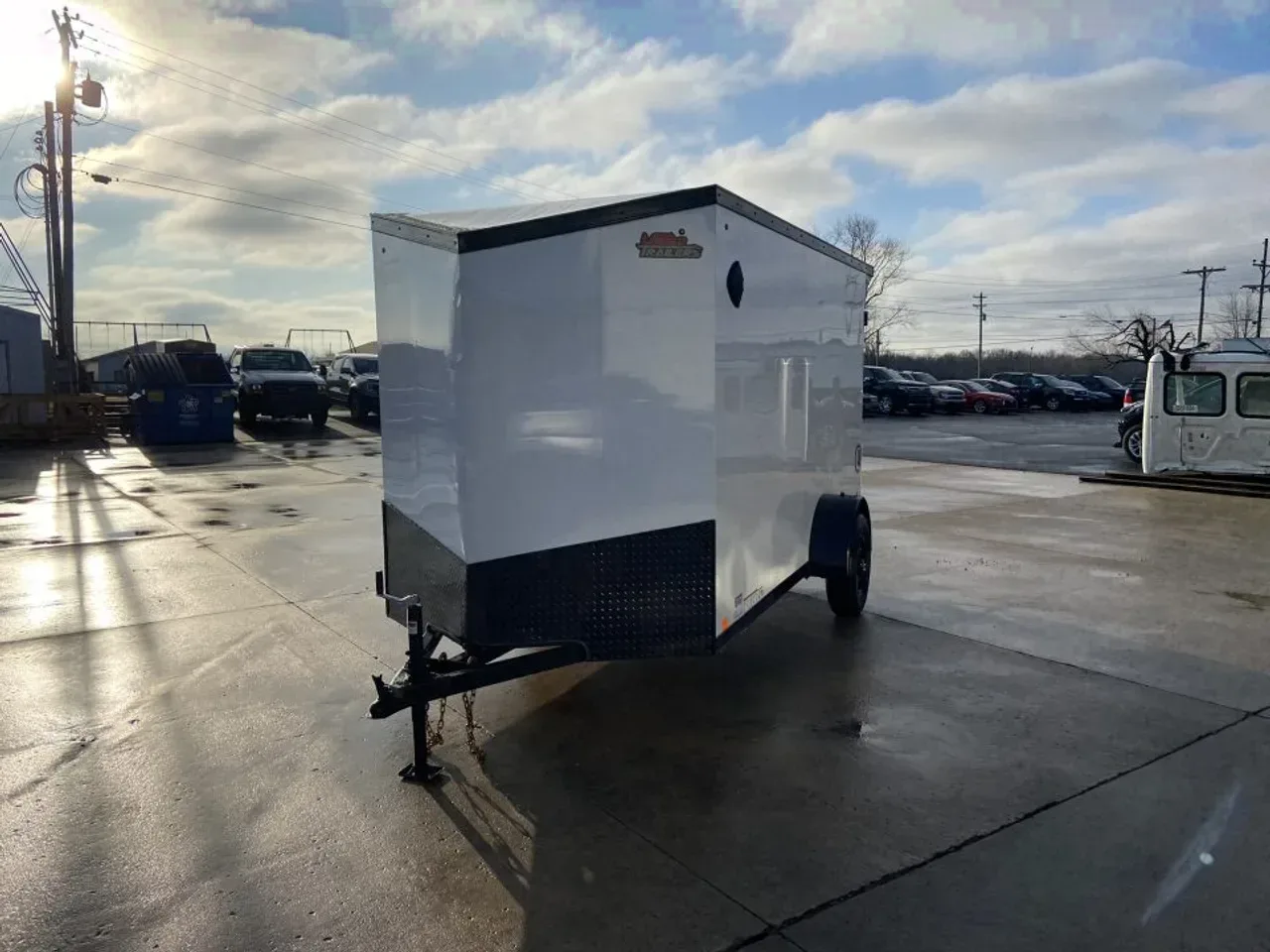 United UJ-612 Enclosed Trailer