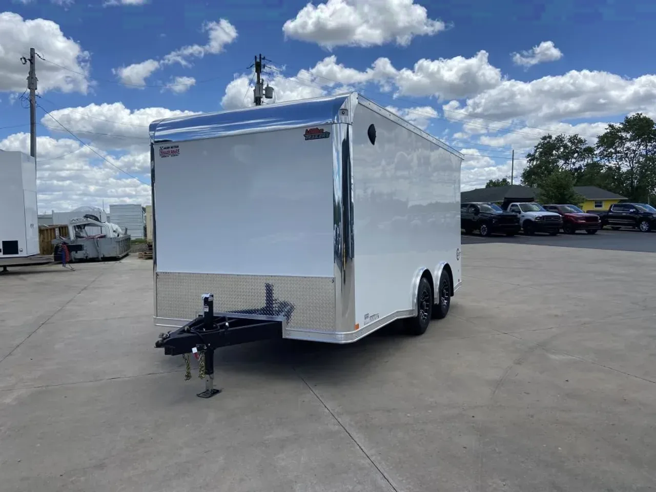 United UXT-8.516 Cargo Enclosed Trailer