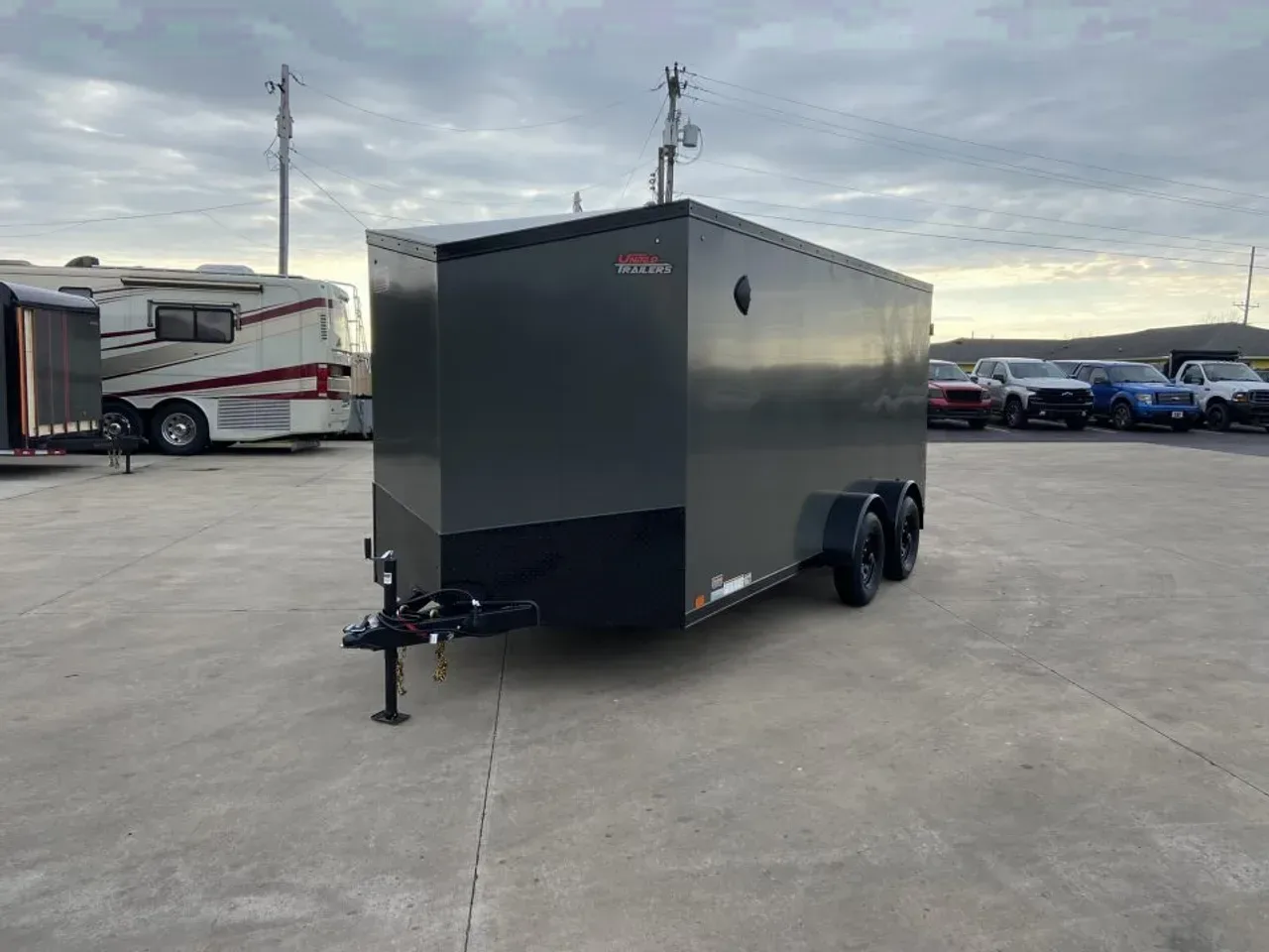 United UJ-S-7X16 Enclosed Trailer