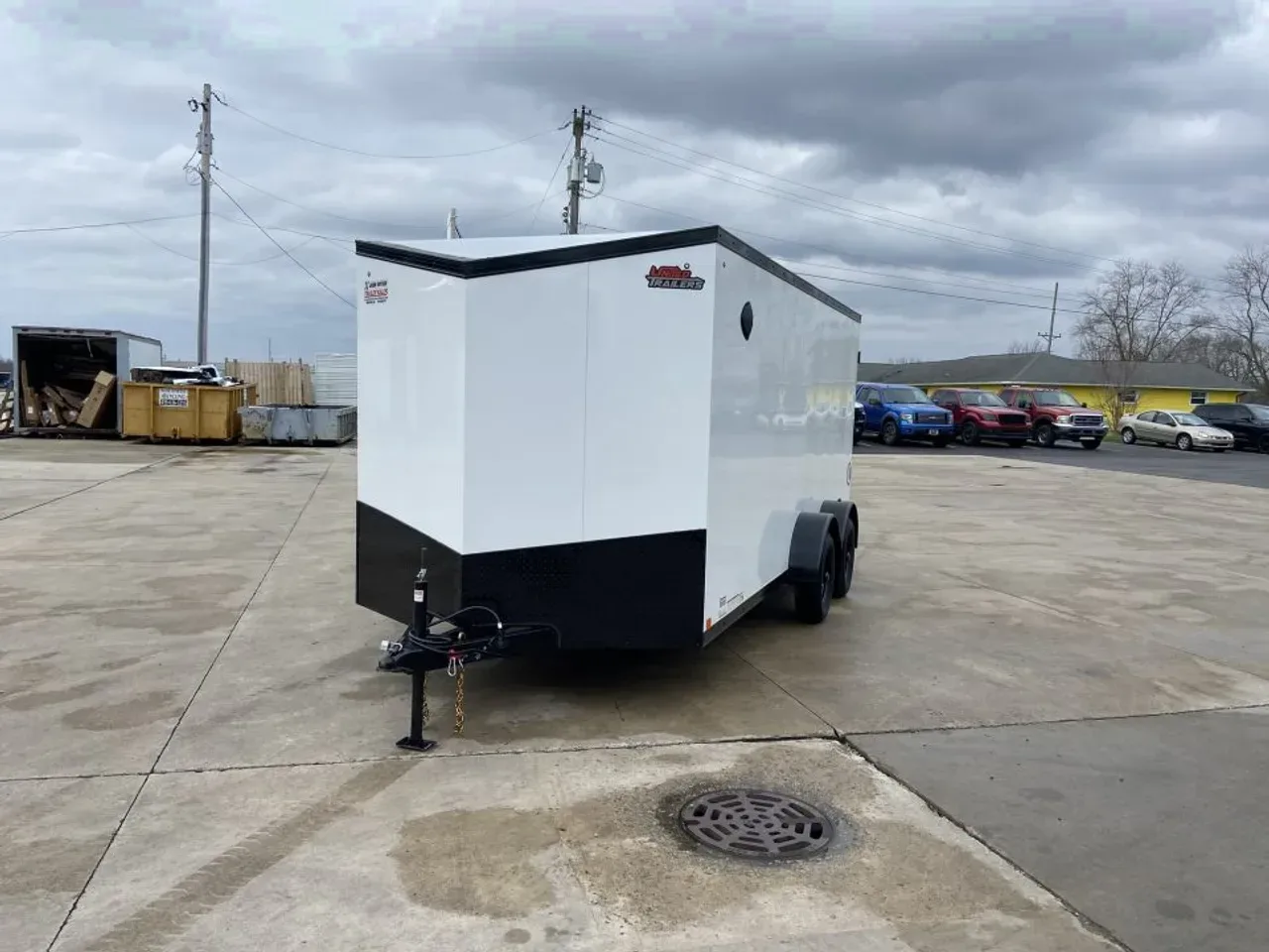United UJ-7X16 Enclosed Trailer