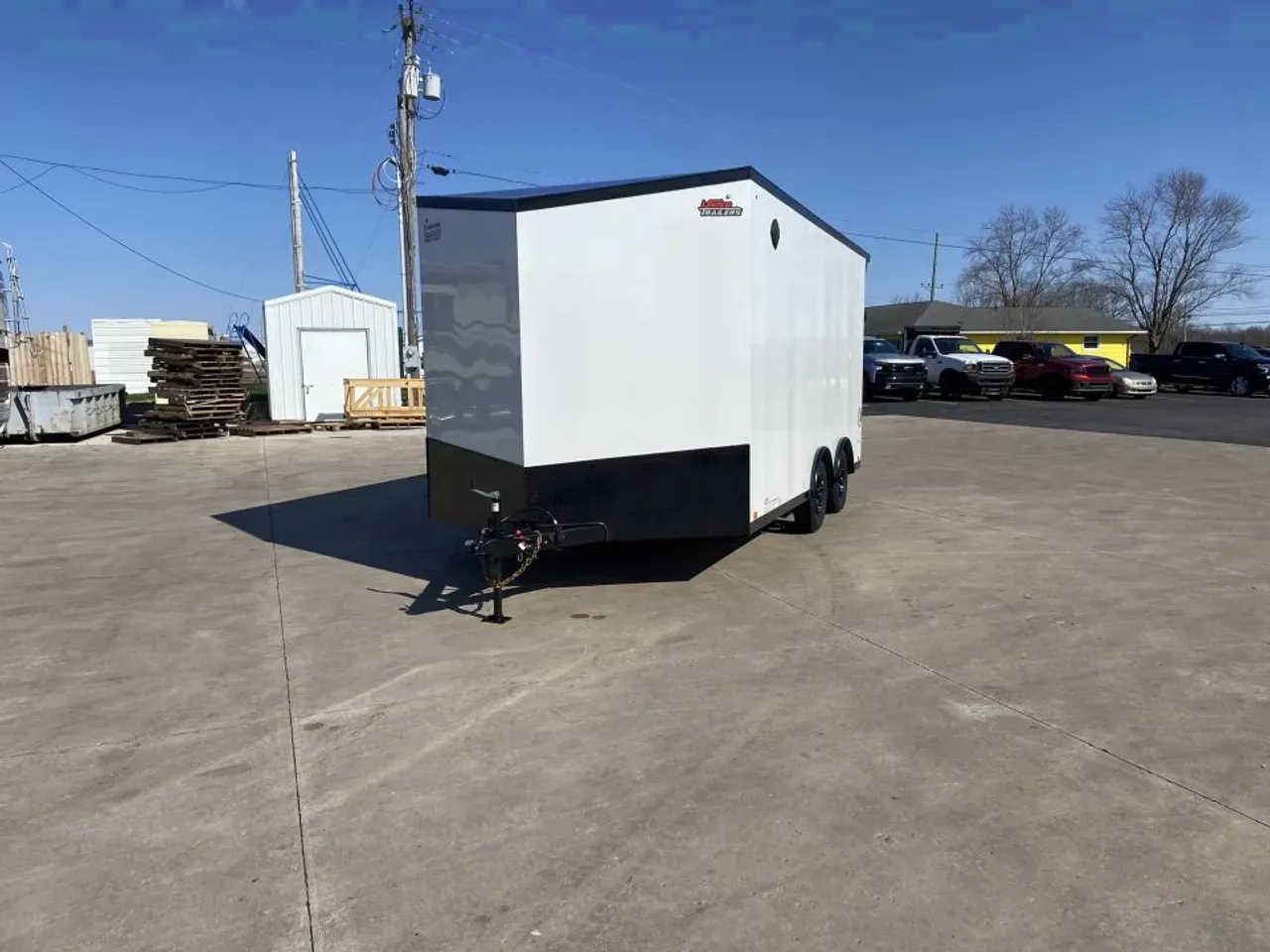 United UJ-8.5X16 Enclosed Trailer