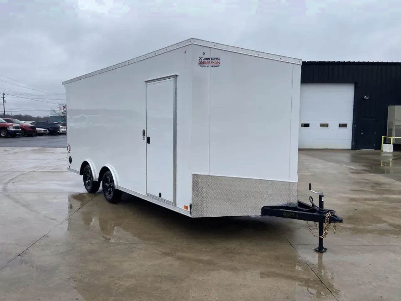 United UJ-8.5X18 Enclosed Trailer