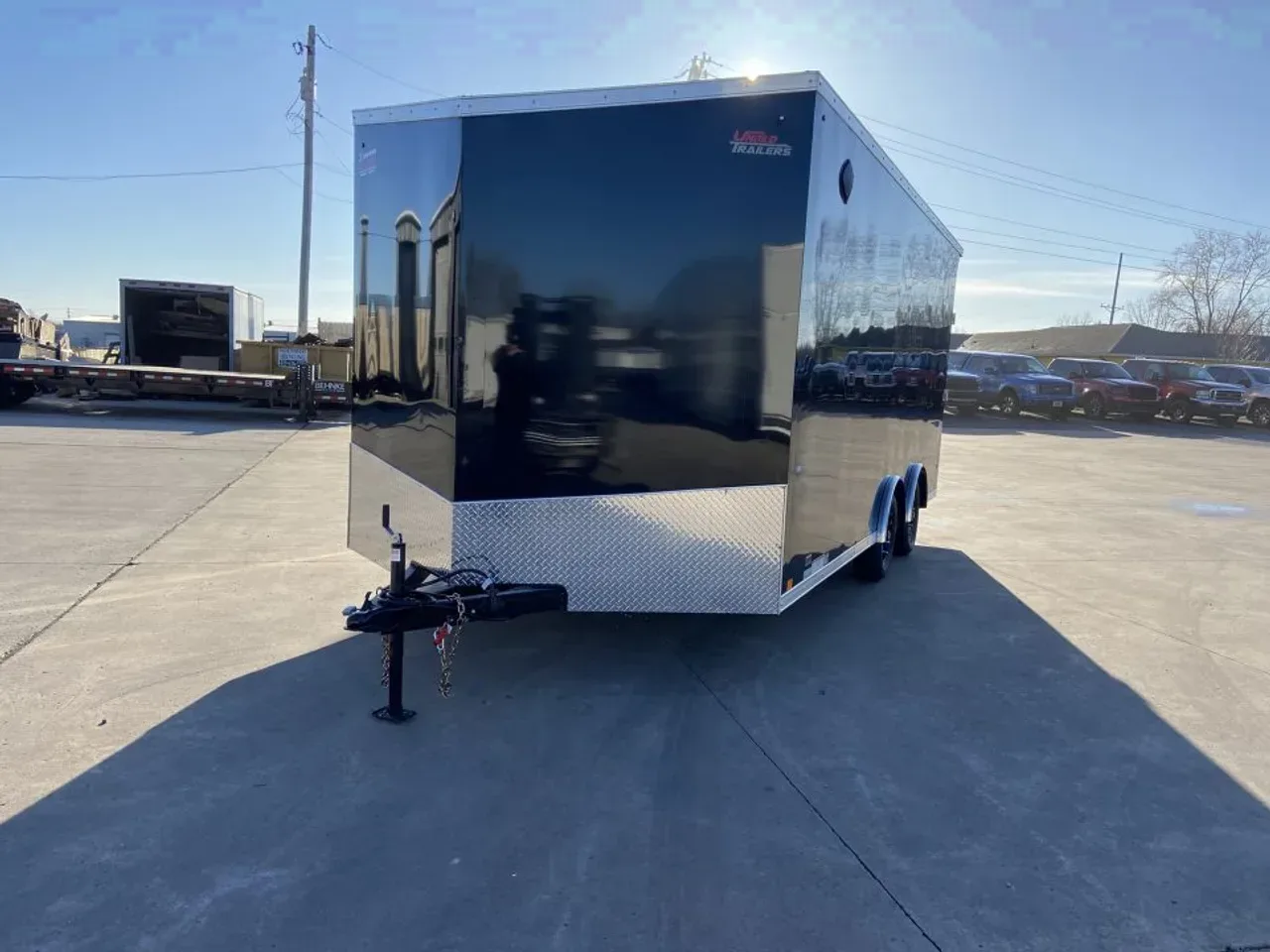 United UJ-8.5X18 Enclosed Trailer