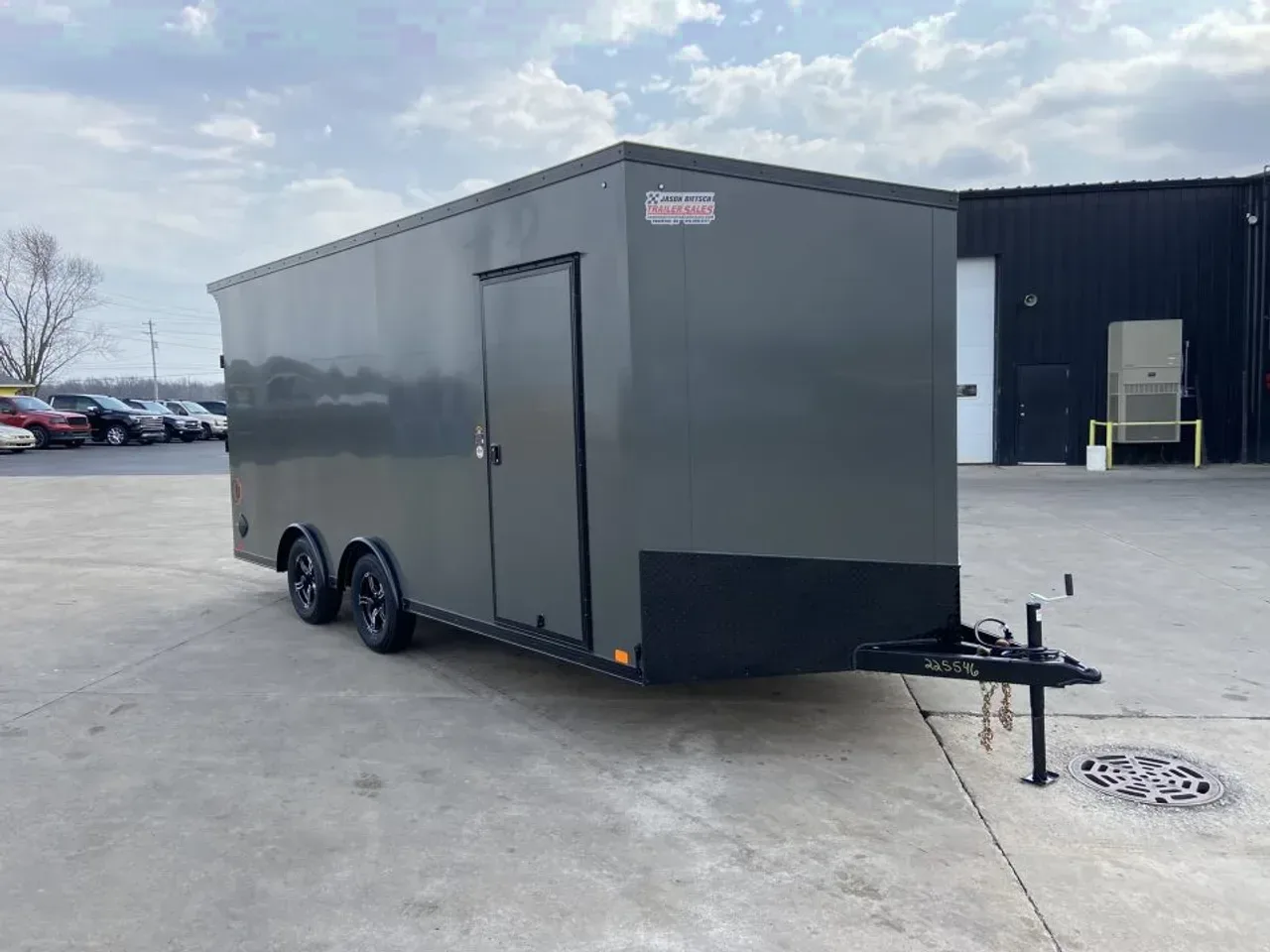United UJ-8.5X18 Enclosed Trailer