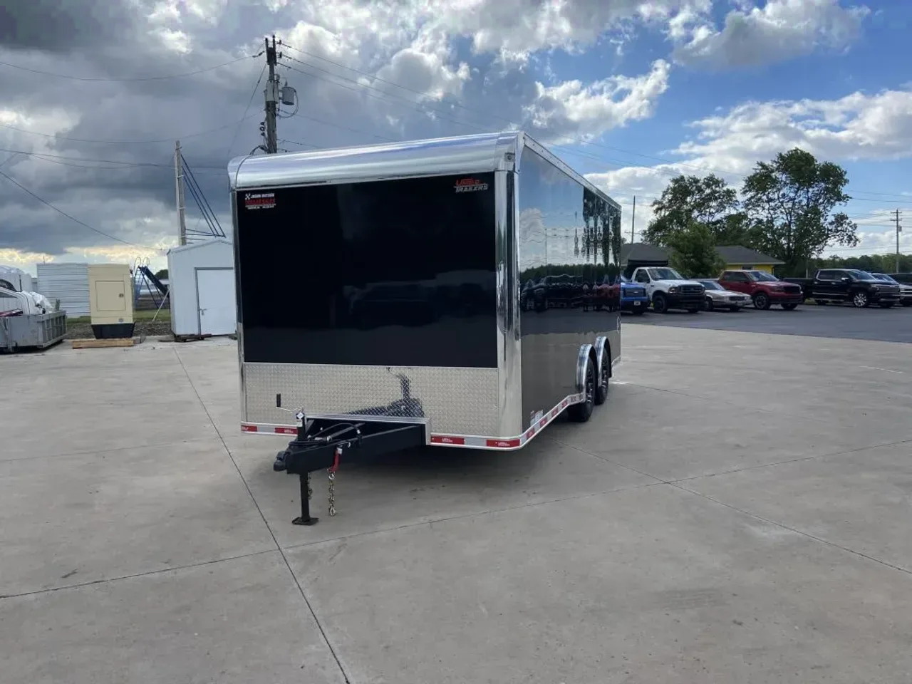United Trailers UXT-8.5X20 Cargo / Enclosed Trailer