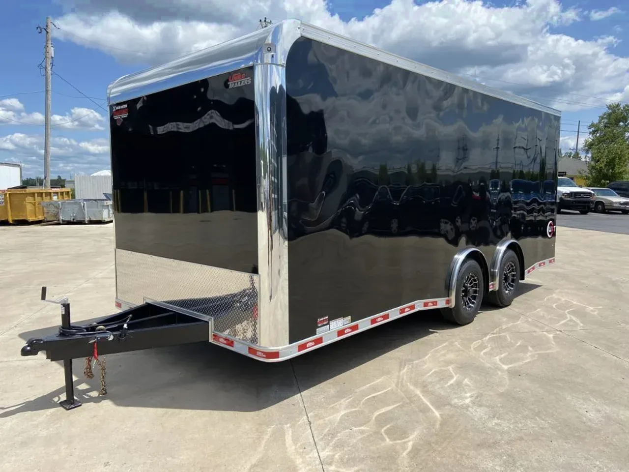 United UXT-8.5X20 Cargo Enclosed Trailer