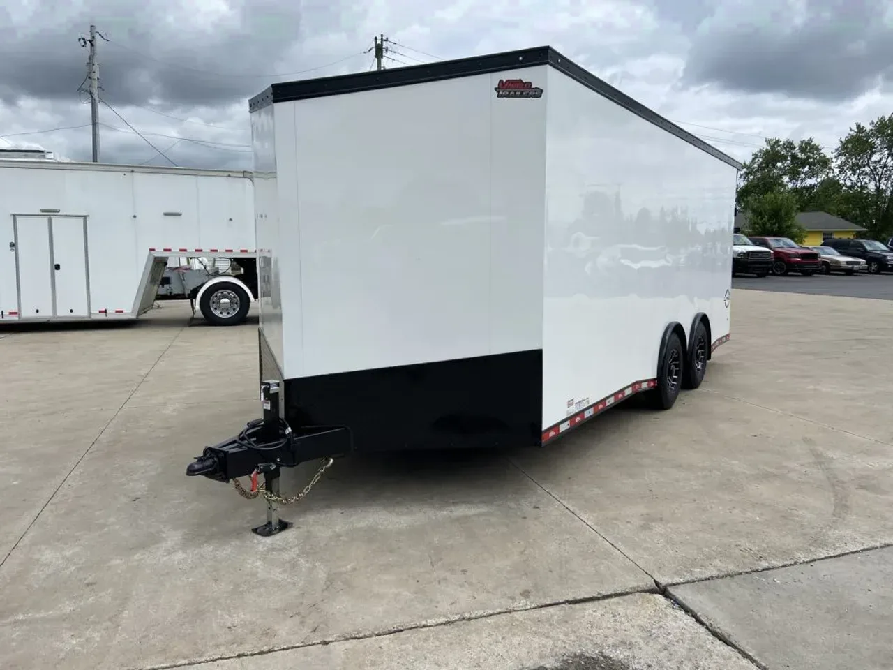 United CLAV 8.5x23 Enclosed Trailer