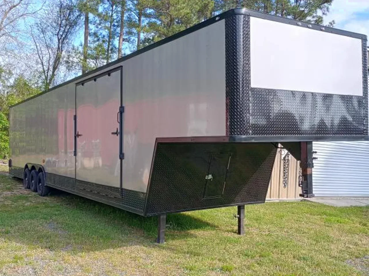 2023 Colony Cargo Sport Series CCC- G8.5x44 Cargo / Enclosed Trailer