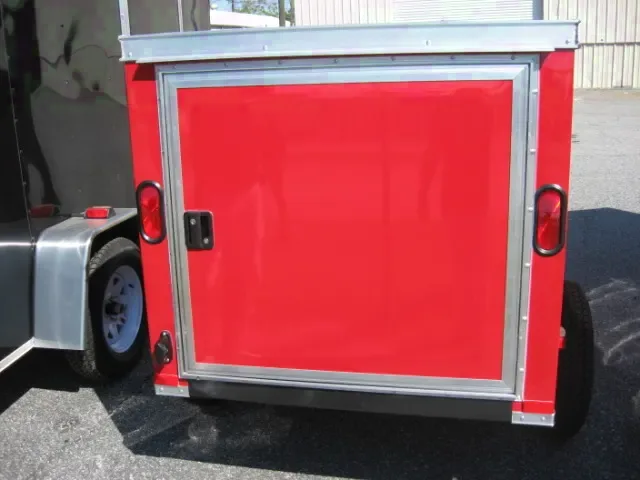 8FT S.A. Enclosed Trailer