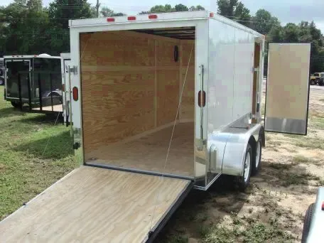 WHITE 12FT V-NOSE CARGO TRAILER