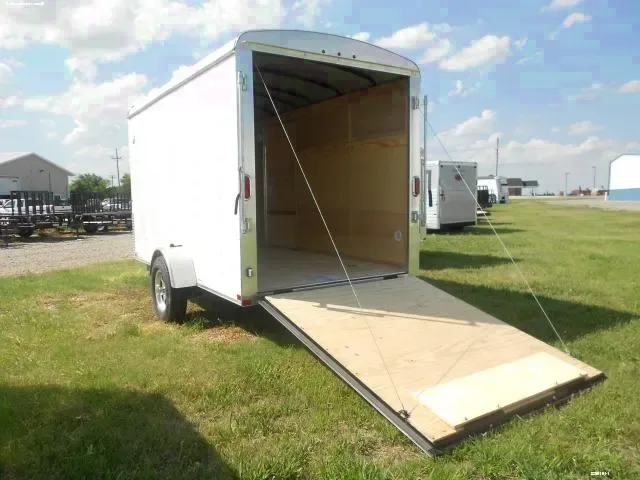 12FT WHITE V-NOSE TRAILER WITH REAR RAMP