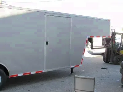 20FT GOOSENECK ENCLOSED TRAILER FINISHED INTERIOR