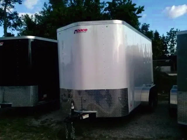 12FT  TANDEM AXLE WHITE V-NOSE CARGO