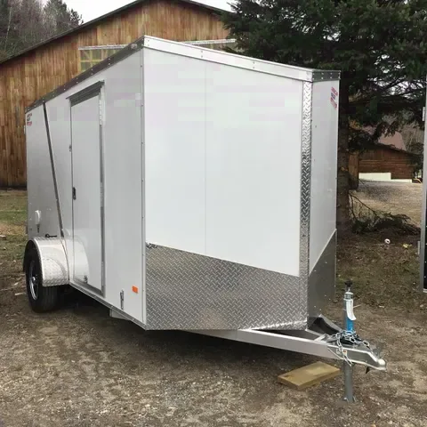 10ft ALL  ALUMINUM Enclosed - White with White Vinyl  Walls