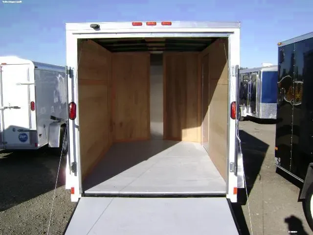 White 10ft Single Axle w/Ramp Door