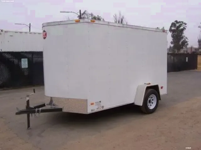 10ft Single Axle w/Ramp - White
