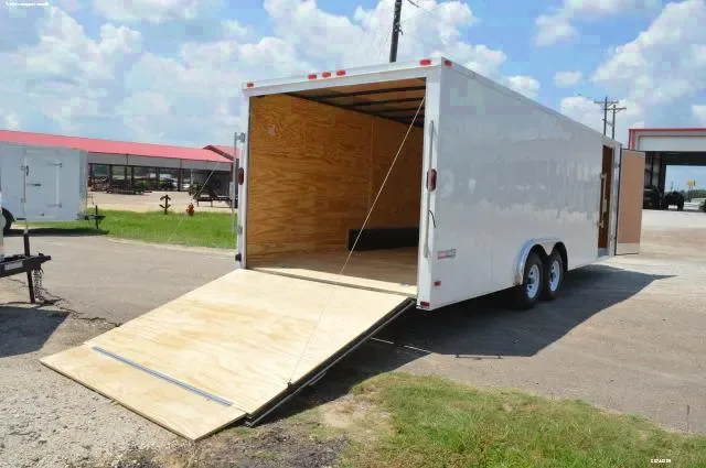 White Cargo 24ft Tandem Axle w/Ramp Door