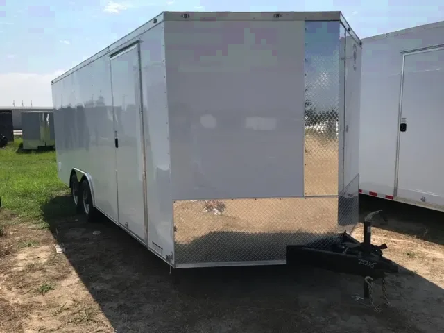 WHITE 20FT ENCLOSED CARGO/CAR HAULER