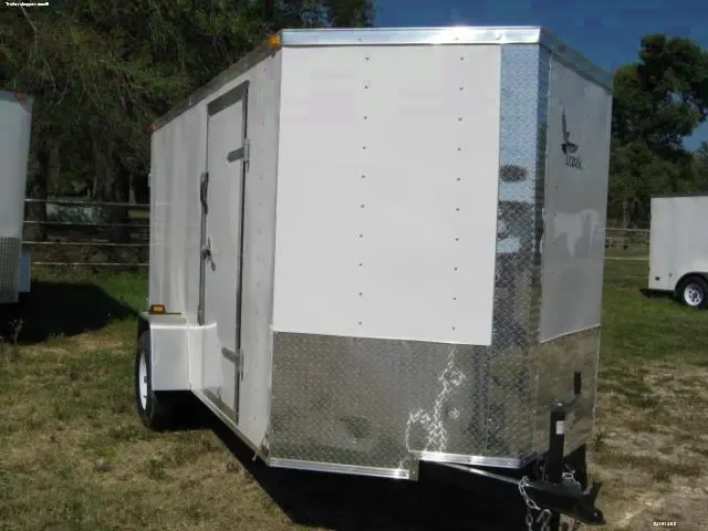 10FT ENCLOSED SINGLE AXLE V-NOSE