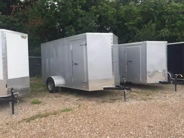 12FT SINGLE AXLE ENCLOSED 1-3500LB