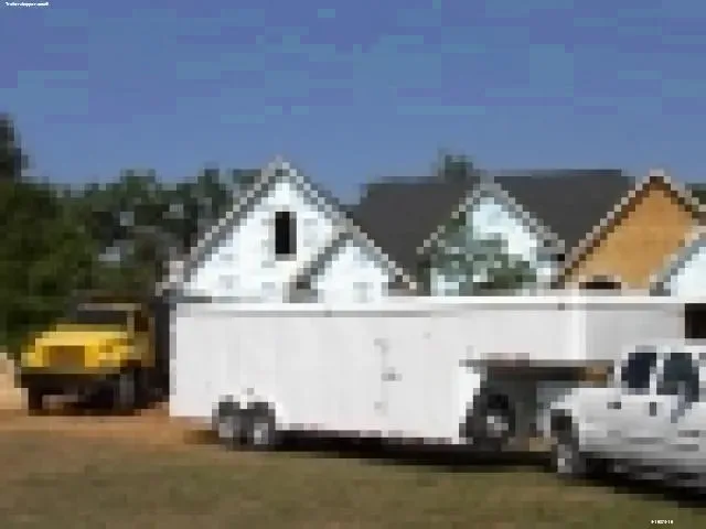 White 26ft Gooseneck Tandem Axle