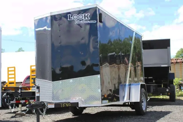 10ft Enclosed Black Wedge Front