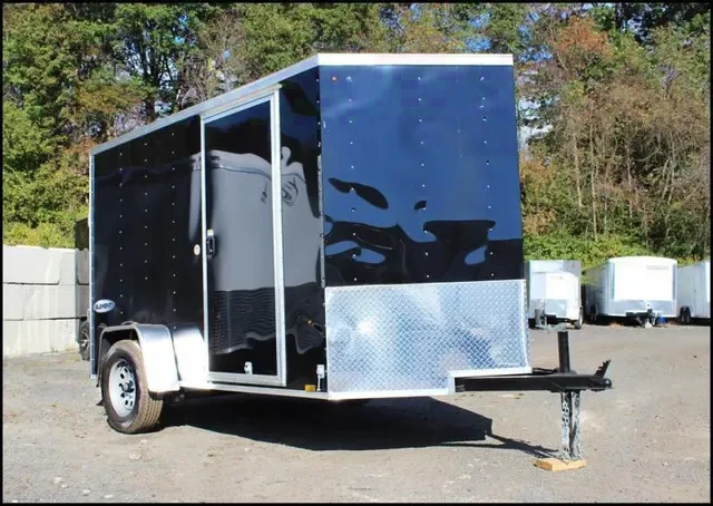 10FT BLACK CARGO TRAILER W/V-NOSE