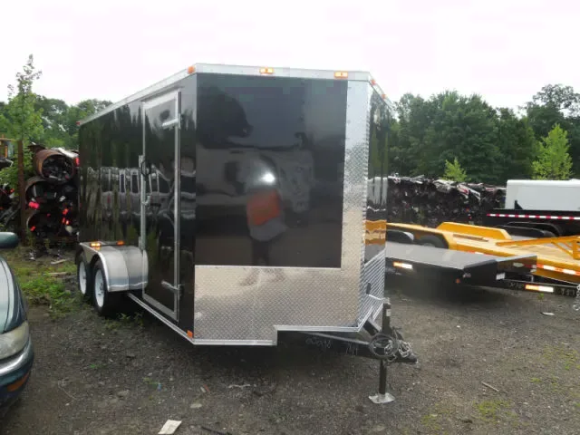 14ft White Enclosed V-Nose 7k w/Barn Doors