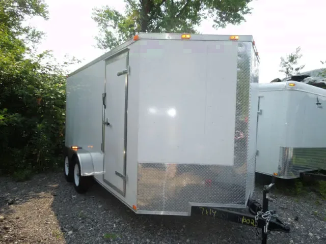 14ft 7k Enclosed V-Nose w/Barn Doors
