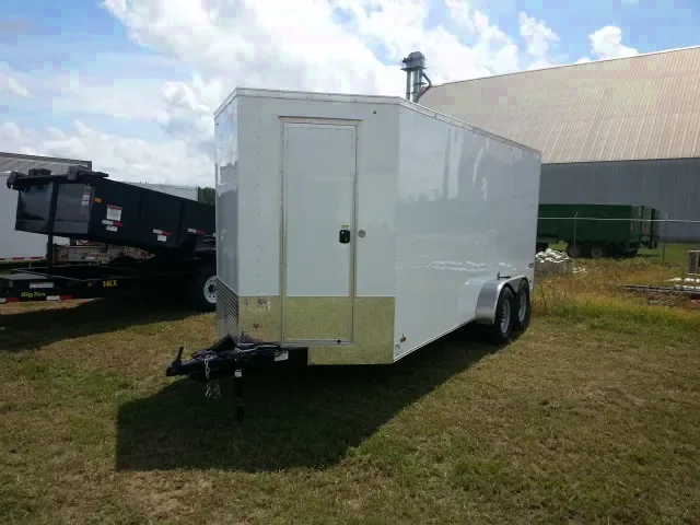 18ft Tandem Axle (10,000# GVWR) w/Door in V