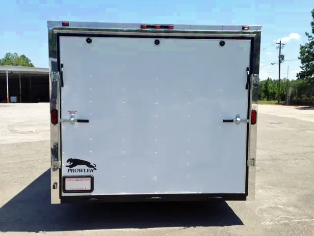 24ft White v-nose-5200lb Axles