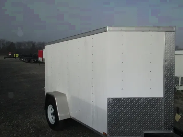 White V-Nose ft Single Axle Cargo