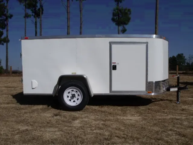 WHITE 10FT V NOSE CARGO TRAILER