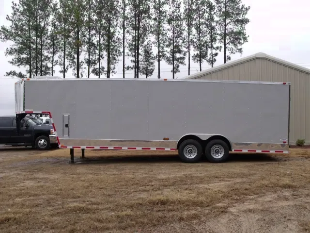 32FT GN WHITE CARGO TRAILER W/RAMP