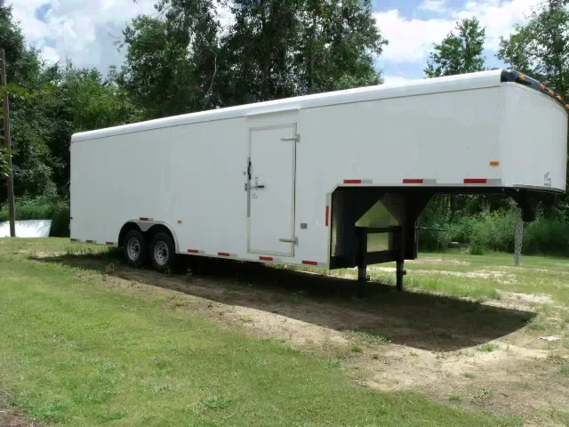 GOOSENECK 32FT CARGO TRAILER