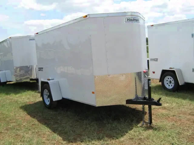 WHITE 10FT WITH A RAMP DOOR and V-NOSE