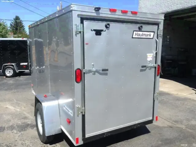 10FT SILVER CARGO WITH V-NOSE AND RAMP DOOR