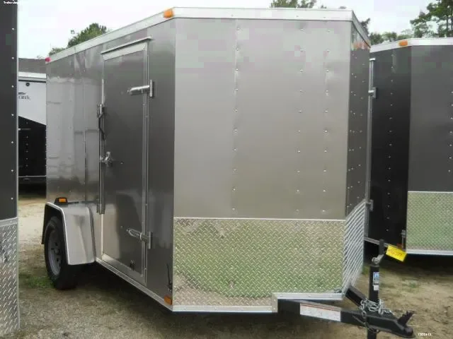 Silver 10ft V-Nose Cargo w/Rear Ramp