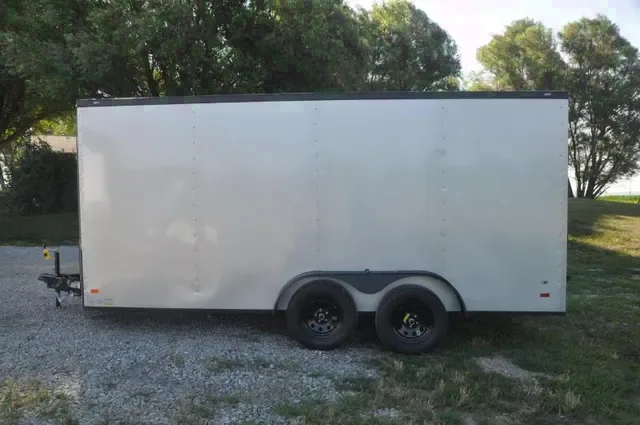 WHITE 16FT TA V-nose