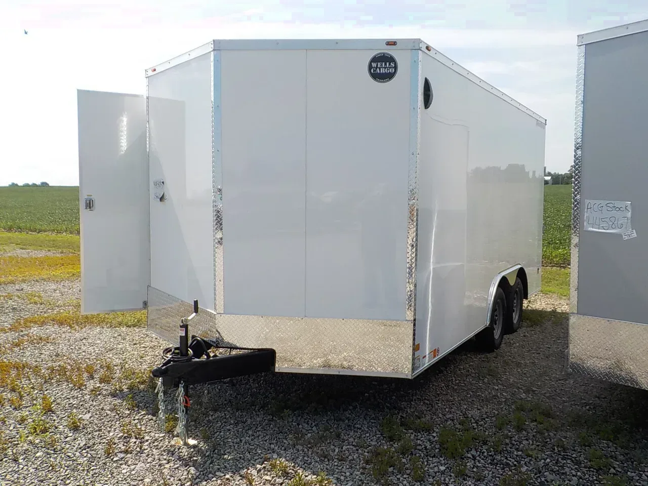 11868 - 2026 Wells Cargo FASTTRAC DLX FT8516T2-D ENCLOSED Cargo Trailer