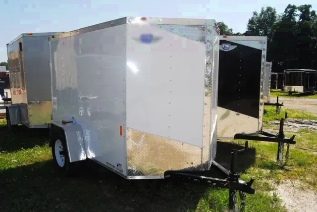 ENCLOSED CARGO TRAILER S/A 10ft
