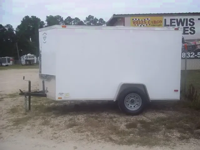 WHITE 10FT CARGO WITH V-NOSE